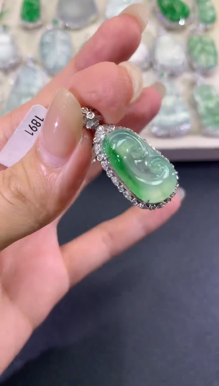 【闪购商品】翡翠吊坠(不含链)18K金镶嵌d72      