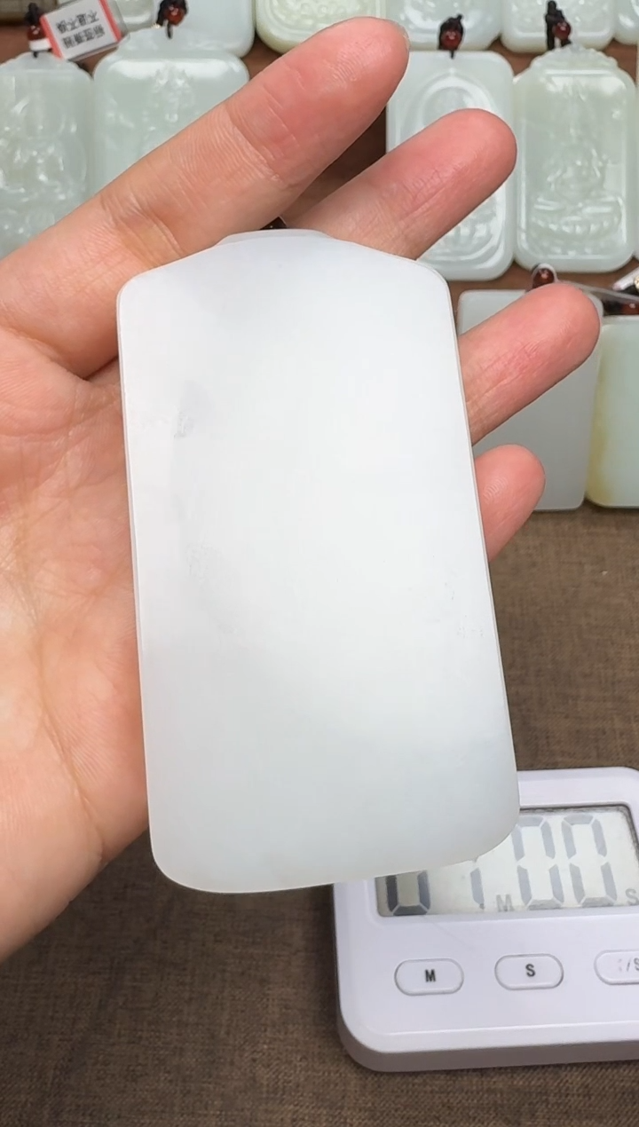 【闪购商品】和田玉颈饰未镶嵌贝