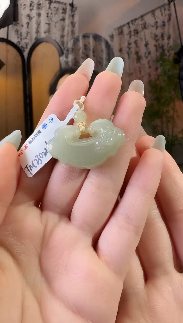 和田玉未镶嵌颈饰锁 新p