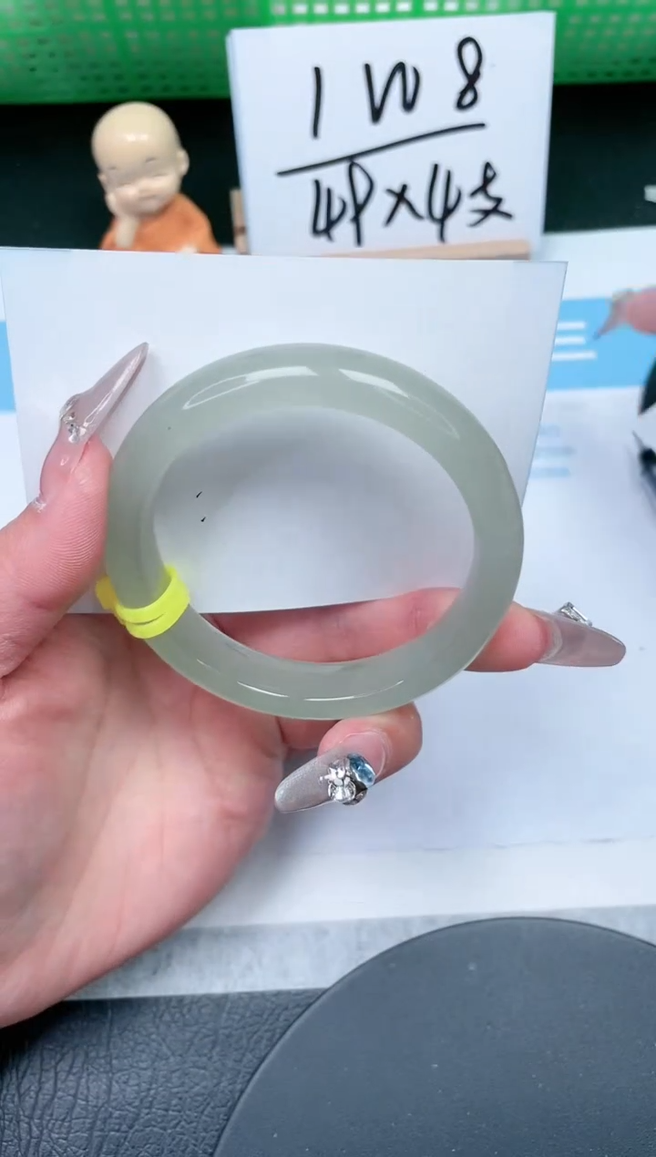 【闪购商品】石英质玉手镯未镶嵌117-54