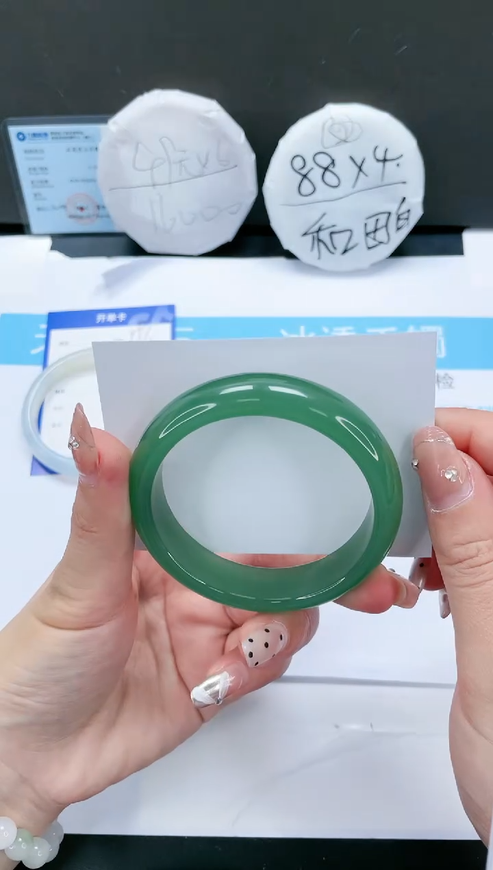 【闪购商品】石英质玉手镯未镶嵌197-58.8