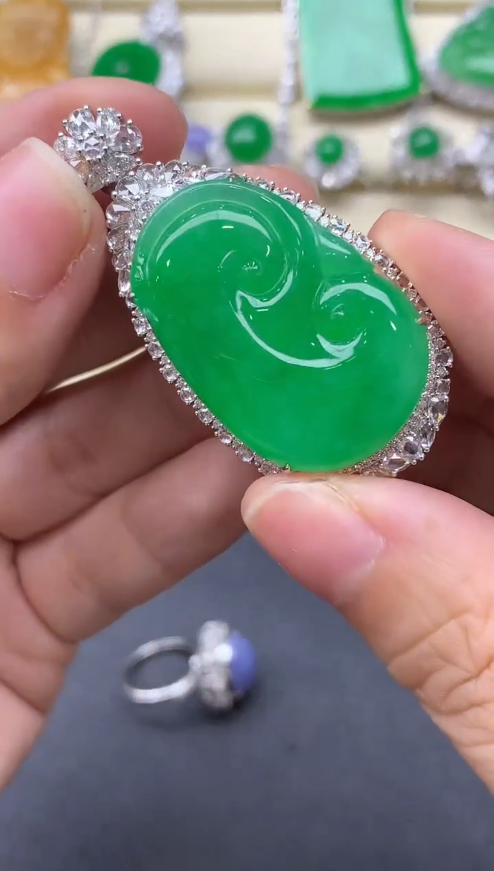 【闪购商品】翡翠颈饰18K金镶嵌760-中国好珍宝