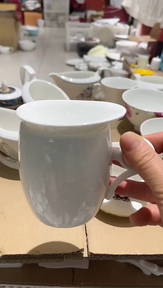 骨瓷隆达骨瓷杯子1个+3寸异形碗1个