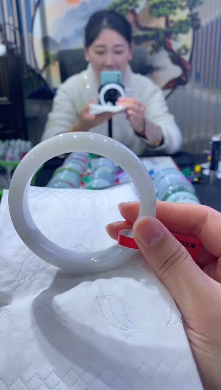 【闪购商品】翡翠手镯未镶嵌00008403