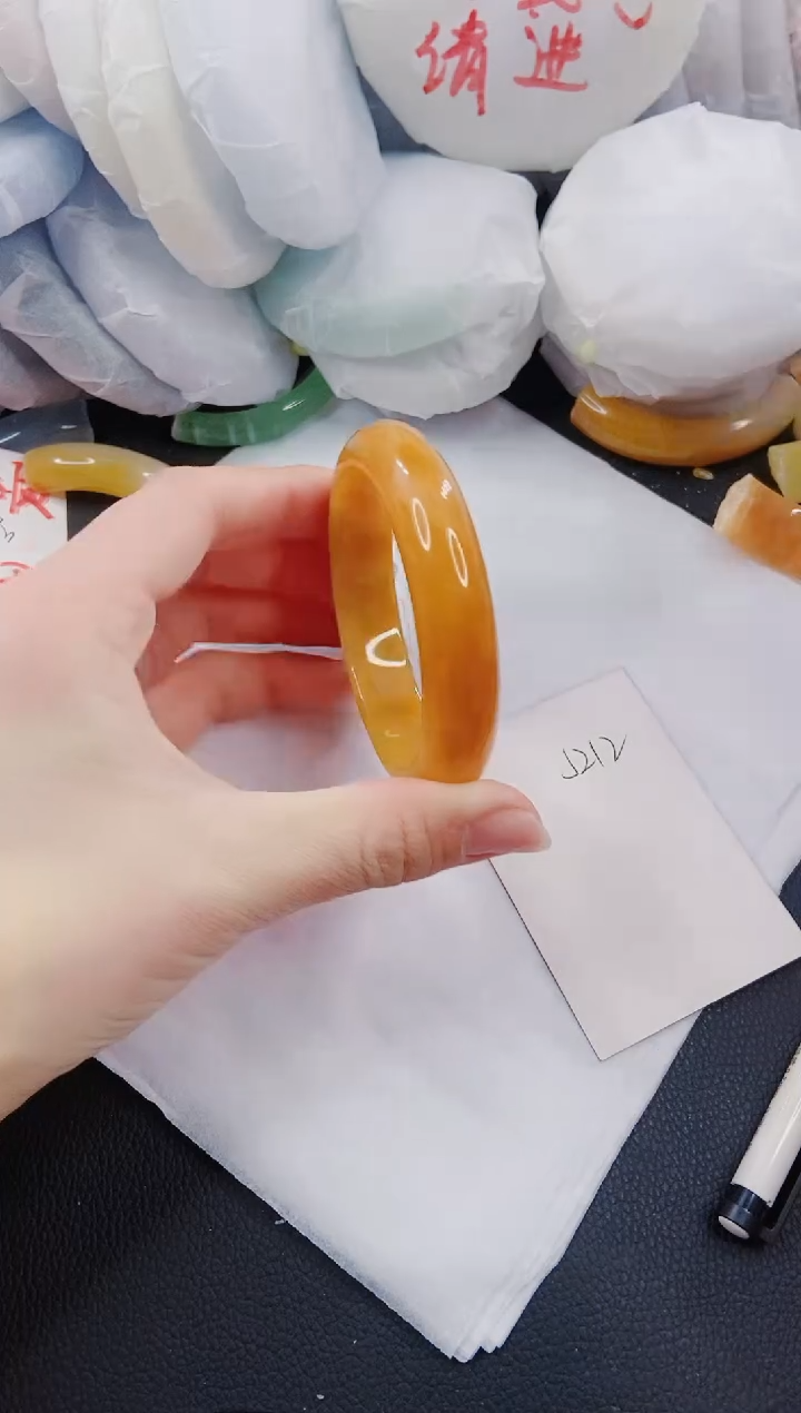 【闪购商品】石英质玉手镯未镶嵌J212-59-60