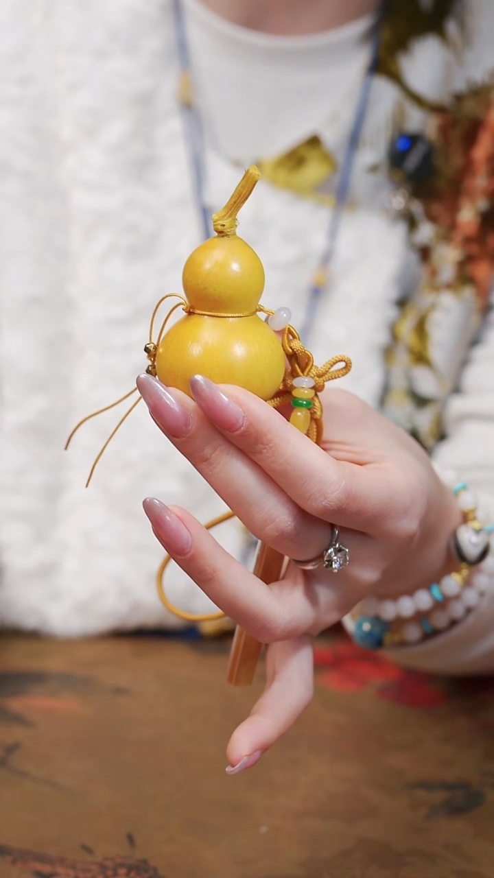 92漆艺工艺小葫芦9.9