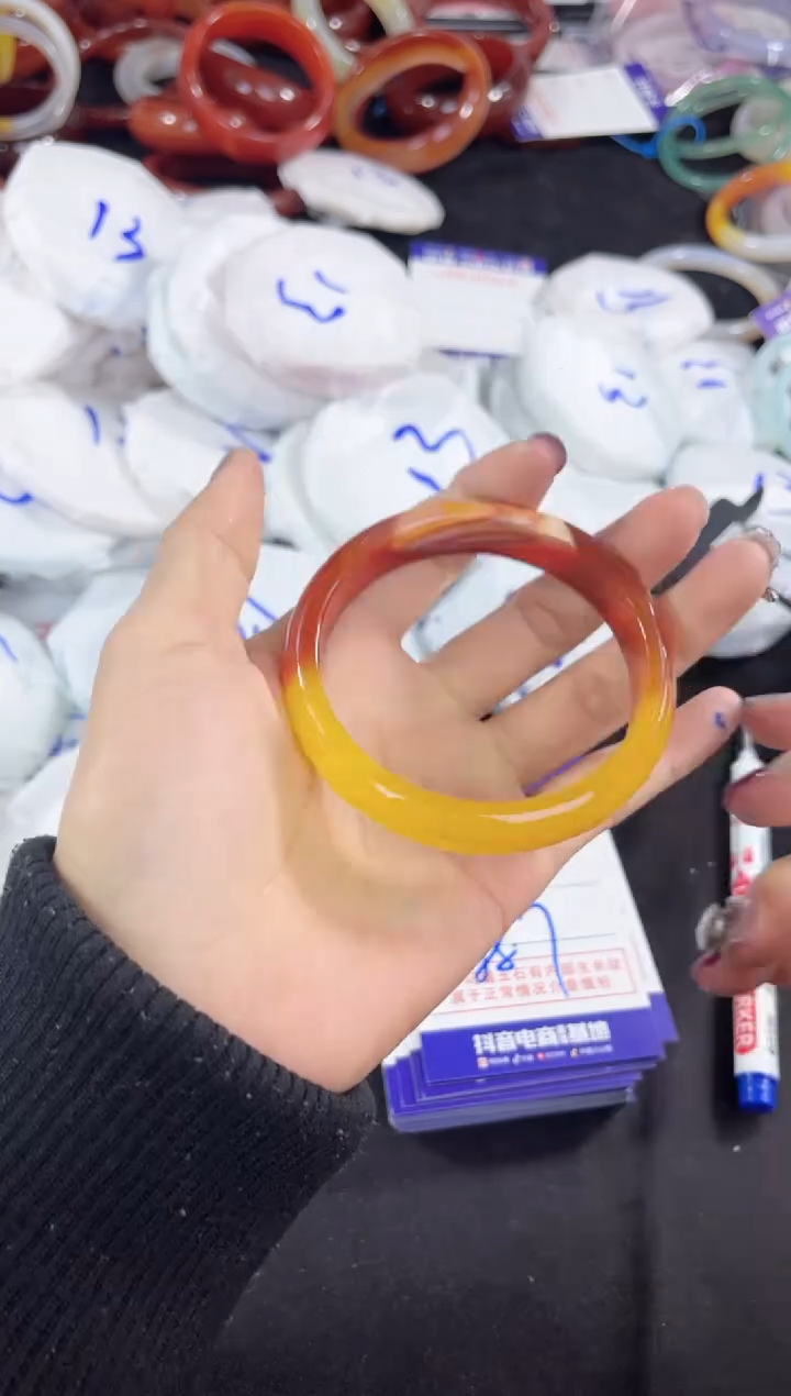 【闪购商品】玛瑙/玉髓手镯未镶嵌269