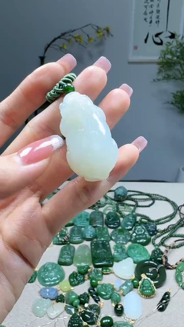 未镶嵌和田玉挂件1