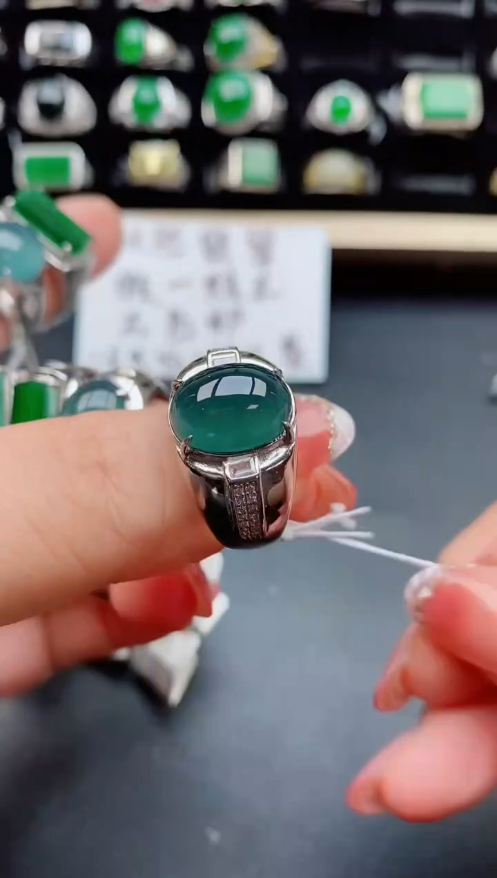 【闪购商品】翡翠戒指银S925镶嵌12212