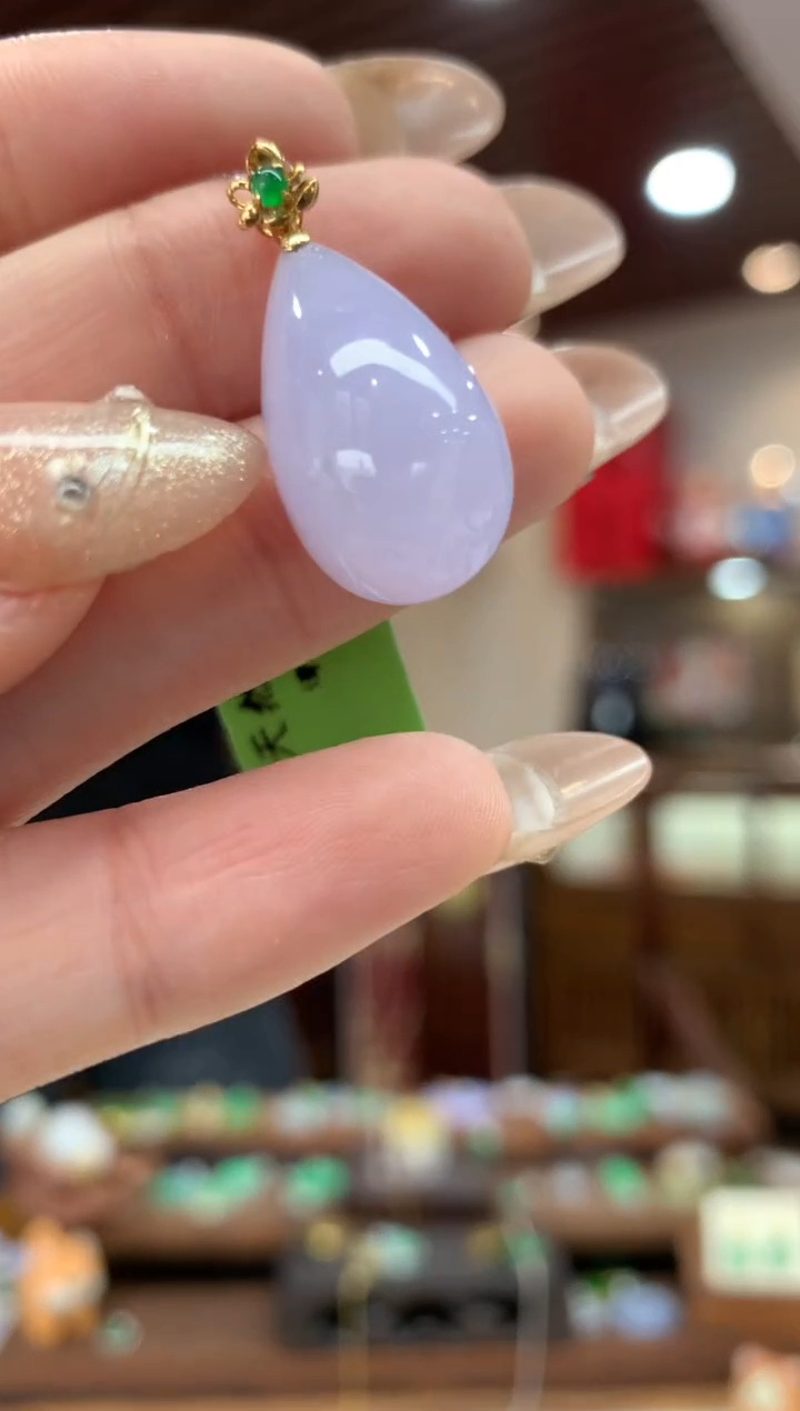 【闪购商品】翡翠吊坠(不含链)18K金镶嵌水滴