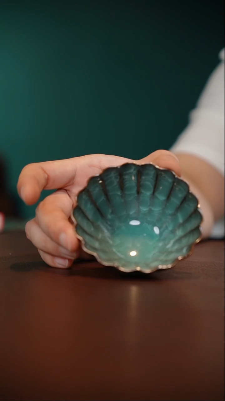 73-3莲瓣杯（铁胎冰裂纹 兰宗民）