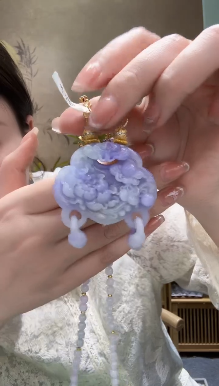 【闪购商品】翡翠未镶嵌颈饰吊坠