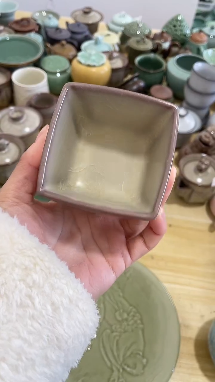 青瓷仓储清仓福利