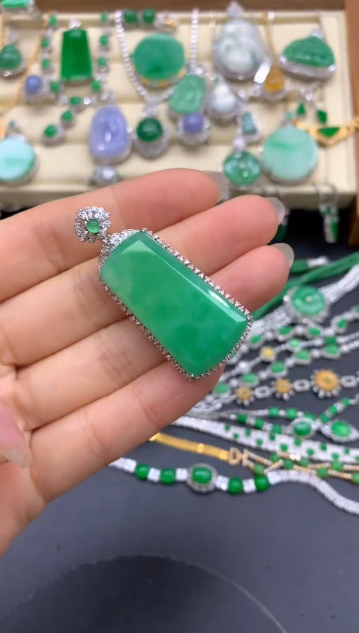 【闪购商品】翡翠颈饰18K金镶嵌504-中国好珍宝