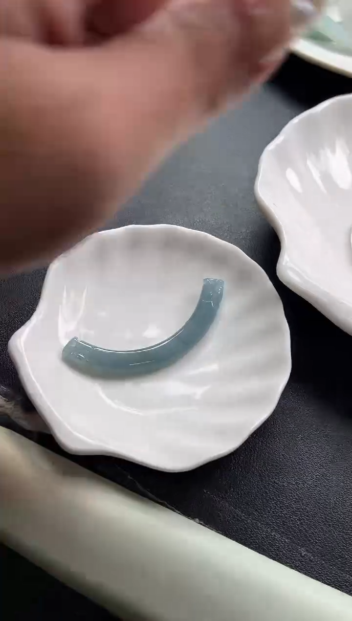 【闪购商品】定制翡翠未镶嵌玉璜-编绳