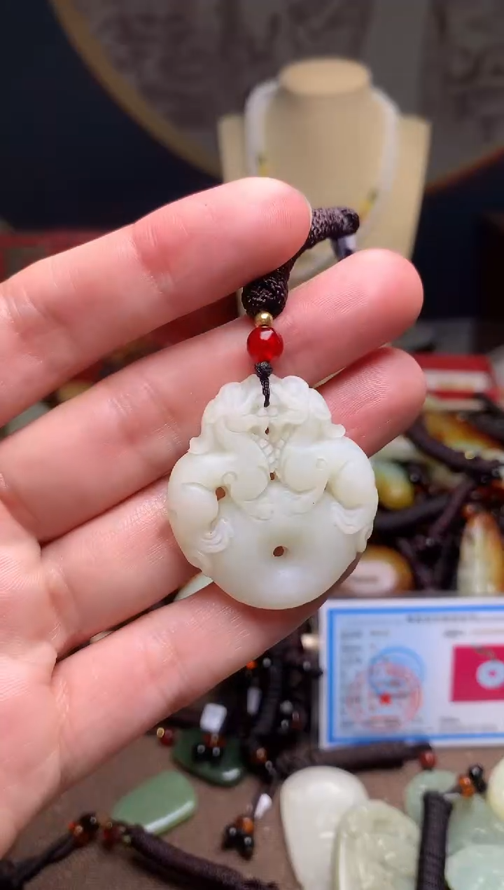 颈饰未镶嵌和田玉新疆料青海料清水和田玉吊坠