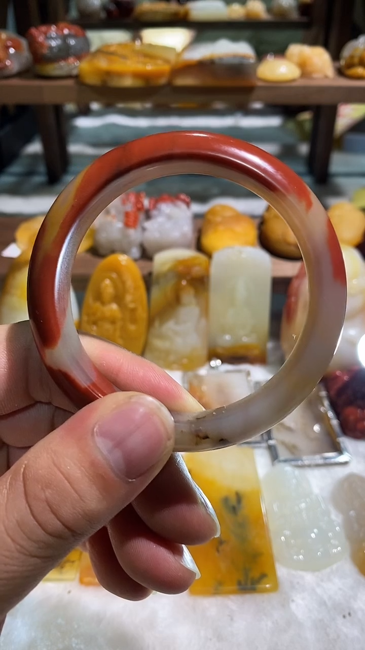 未镶嵌石英质玉（黄龙玉）项圈黄龙玉手镯圈口58