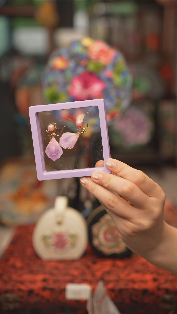 扇子绣花吊坠非遗