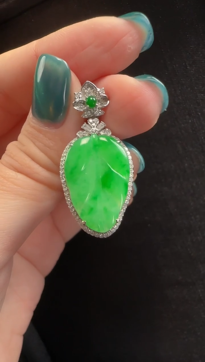 【闪购商品】翡翠颈饰18K金镶嵌044叶子一个