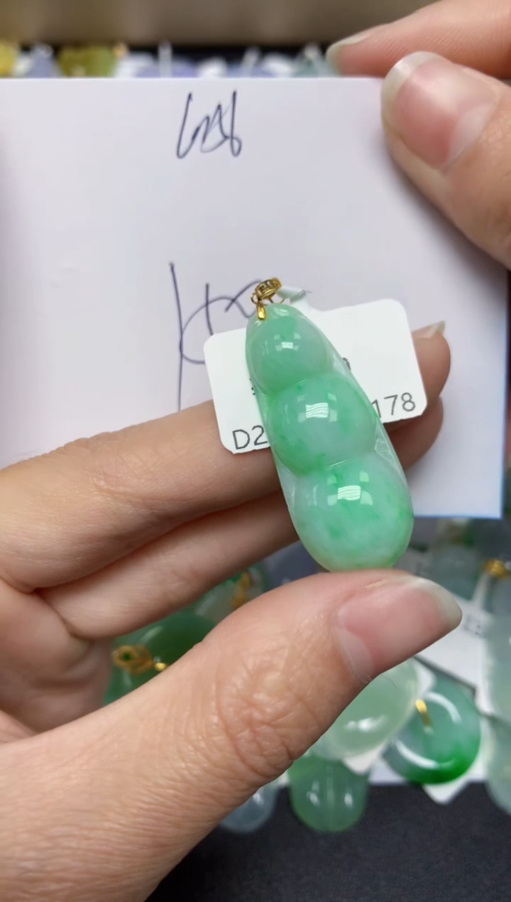 【闪购商品】翡翠颈饰18K金镶嵌 天然翡翠A货