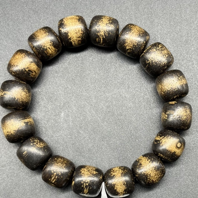 1RYX112848【照耀美丽的光芒】手链