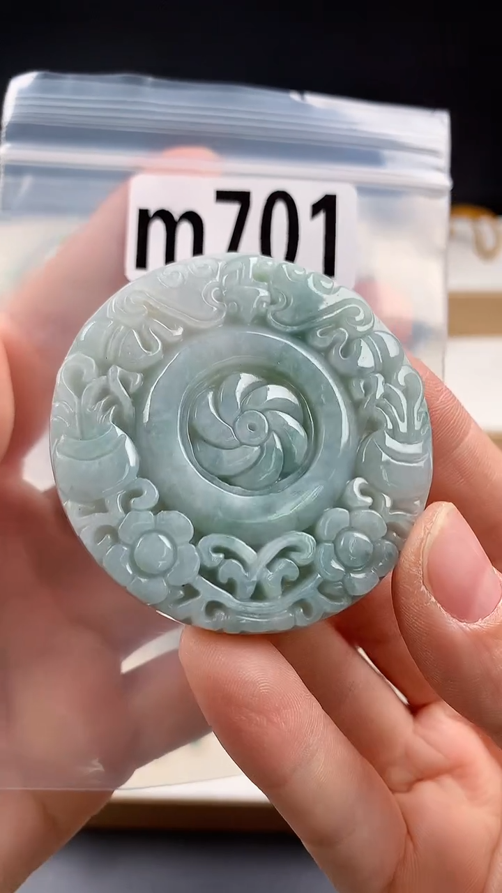 颈饰未镶嵌翡翠天然翡翠吊坠挂件