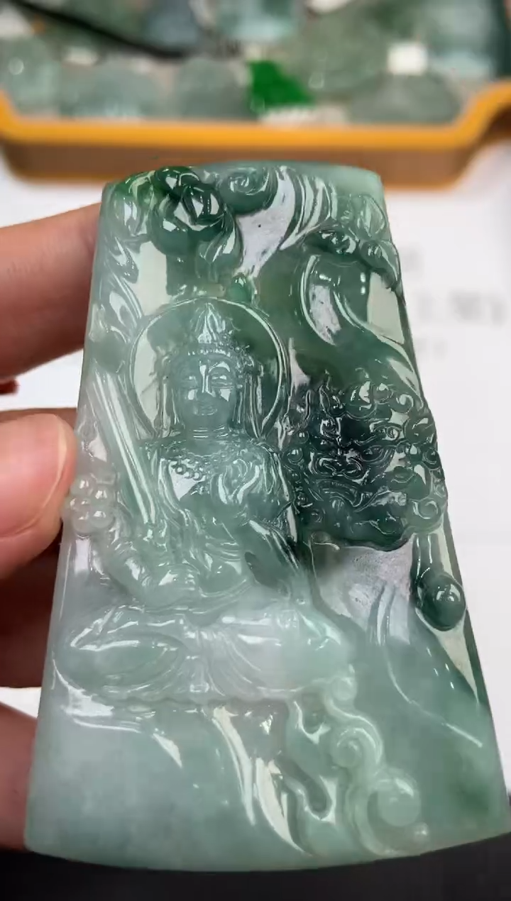 未镶嵌挂件翡翠373944   多人