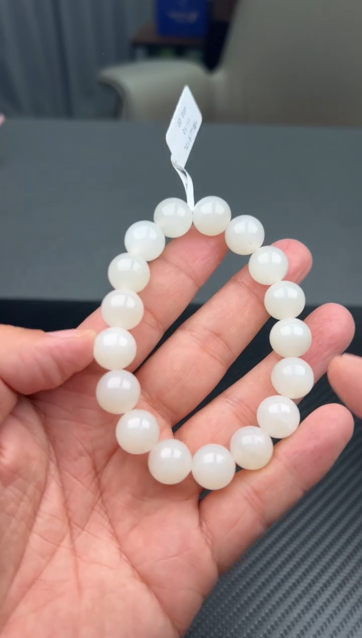 未镶嵌手串和田玉黑山微色差卡12L