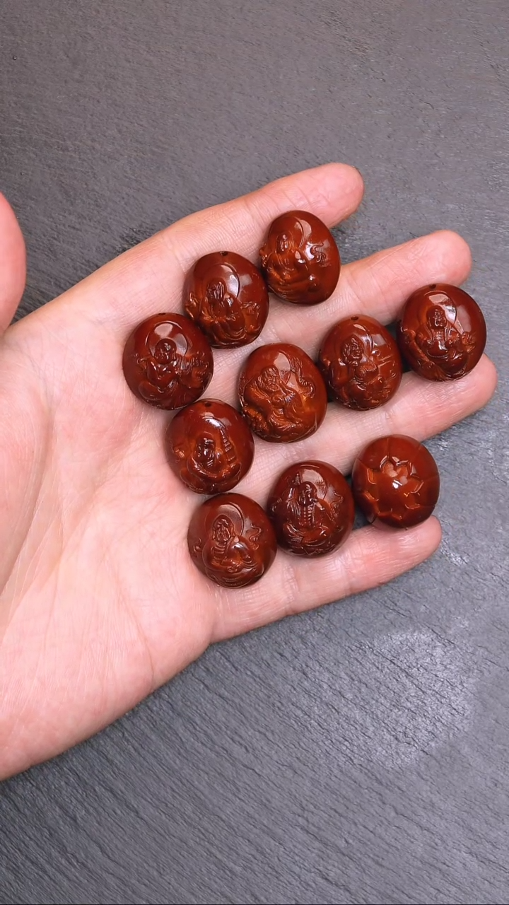 【闪购商品】橄榄核吊坠双面通景罗汉回血