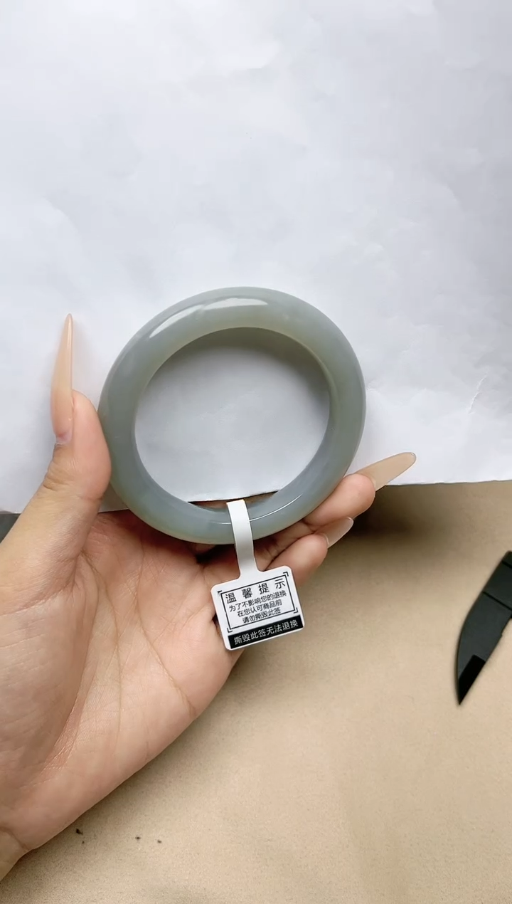 【闪购商品】和田玉手镯未镶嵌56/57圈口 YY