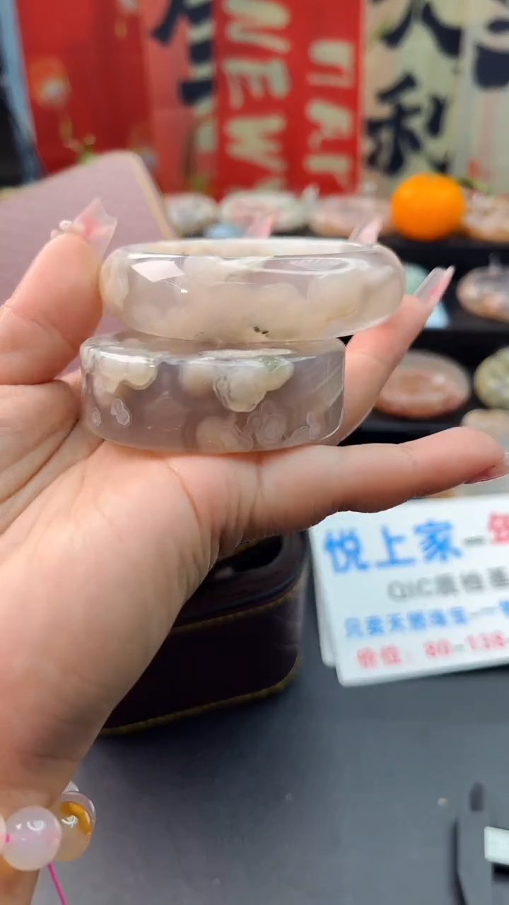 【闪购商品】石英质玉手镯未镶嵌赠送镯心（56圈口）