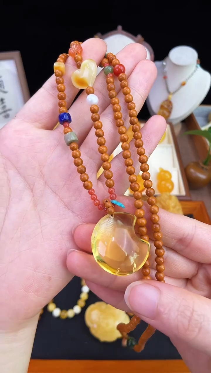 琥珀未镶嵌珠宝奇石柒月