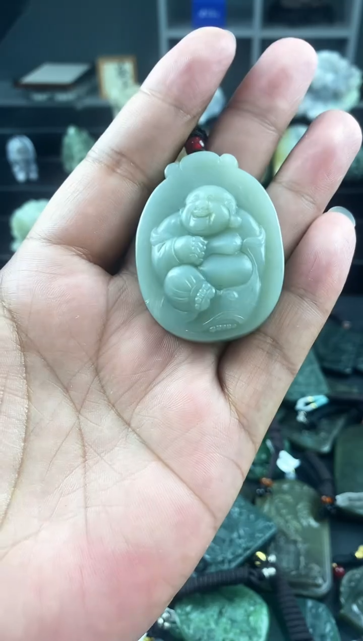 和田玉未镶嵌颈饰1