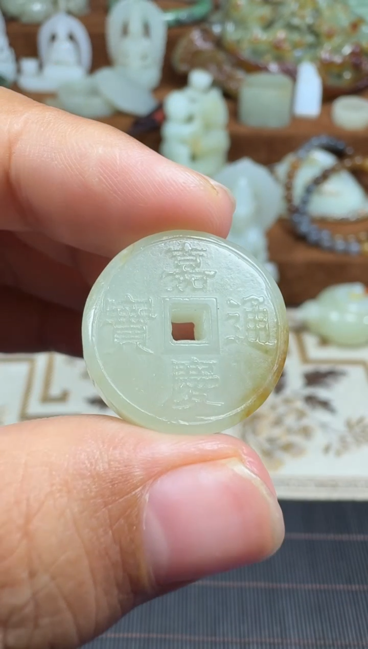 颈饰未镶嵌和田玉1