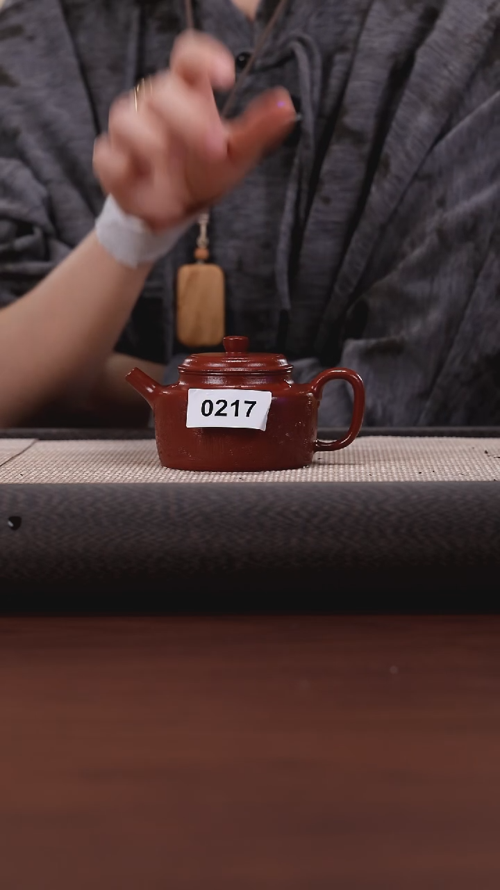 【闪购商品】紫砂茶壶218 大红袍 德钟 山水 170cc