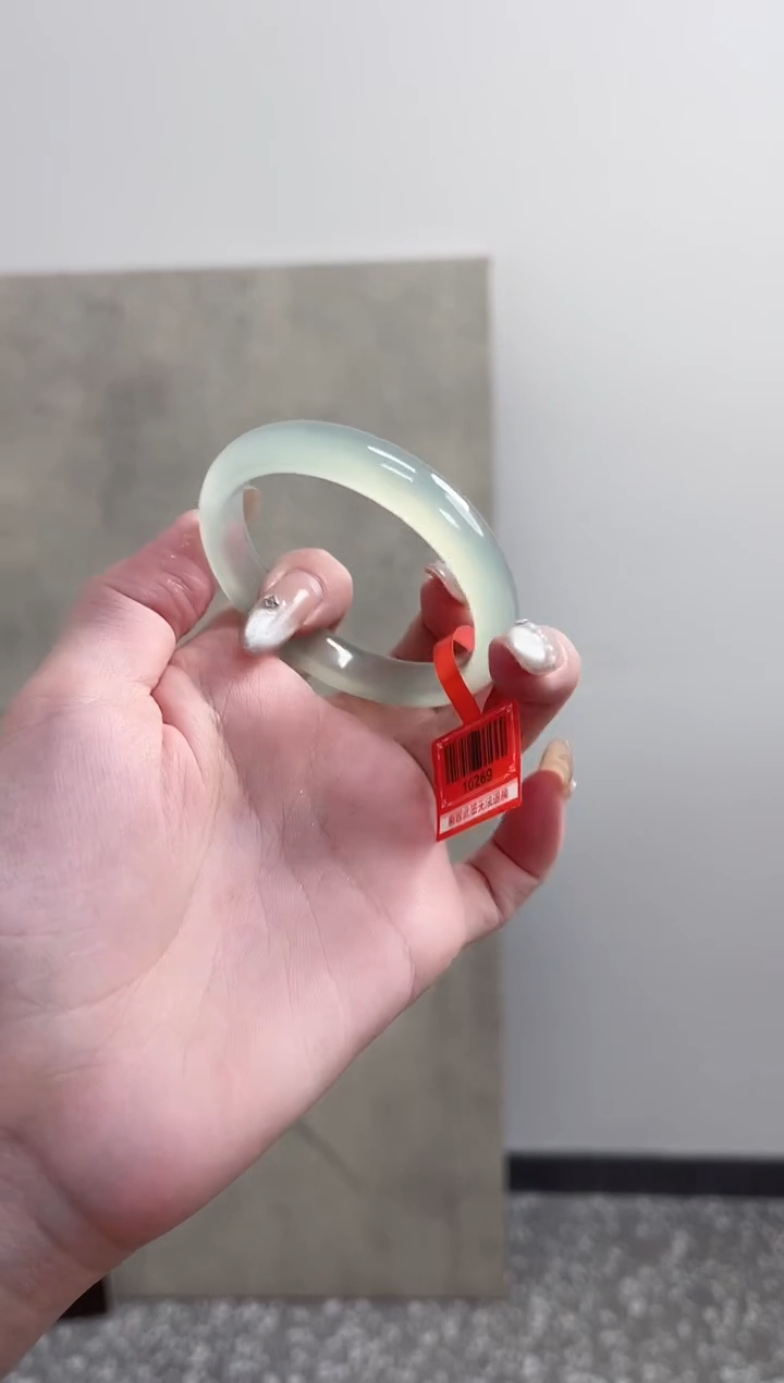 【闪购商品】玛瑙/玉髓手镯未镶嵌50-51圈 需要包容