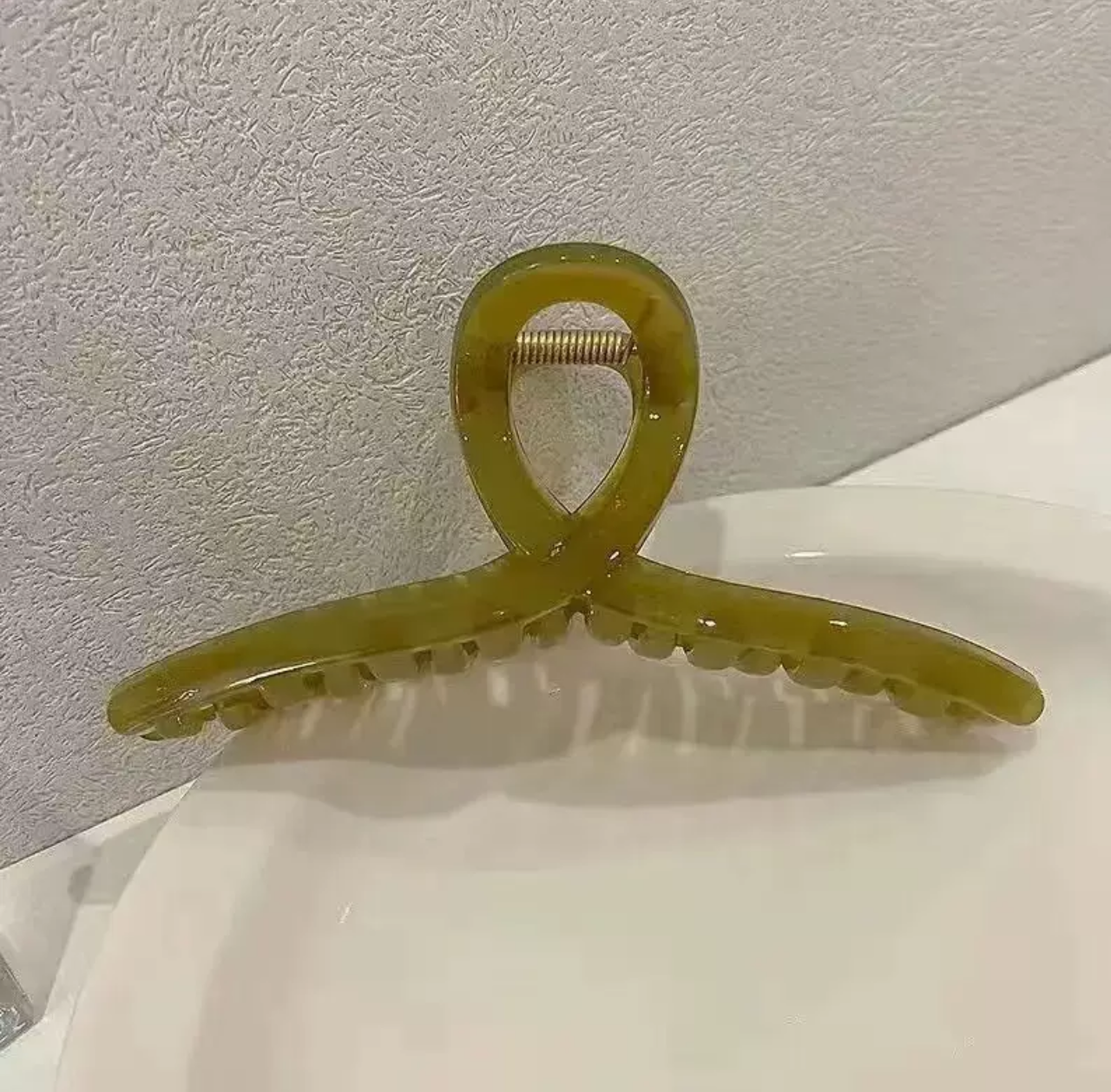 随机款式颜色发夹一个