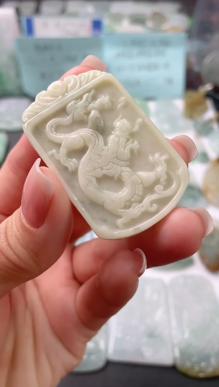 吊坠(不含链)未镶嵌翡翠多样性发其一