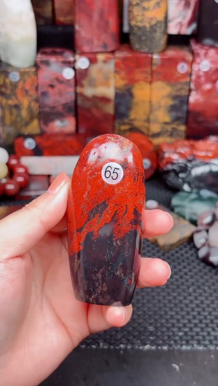 玉桂林鸡血玉素章摆件65（瑕疵)