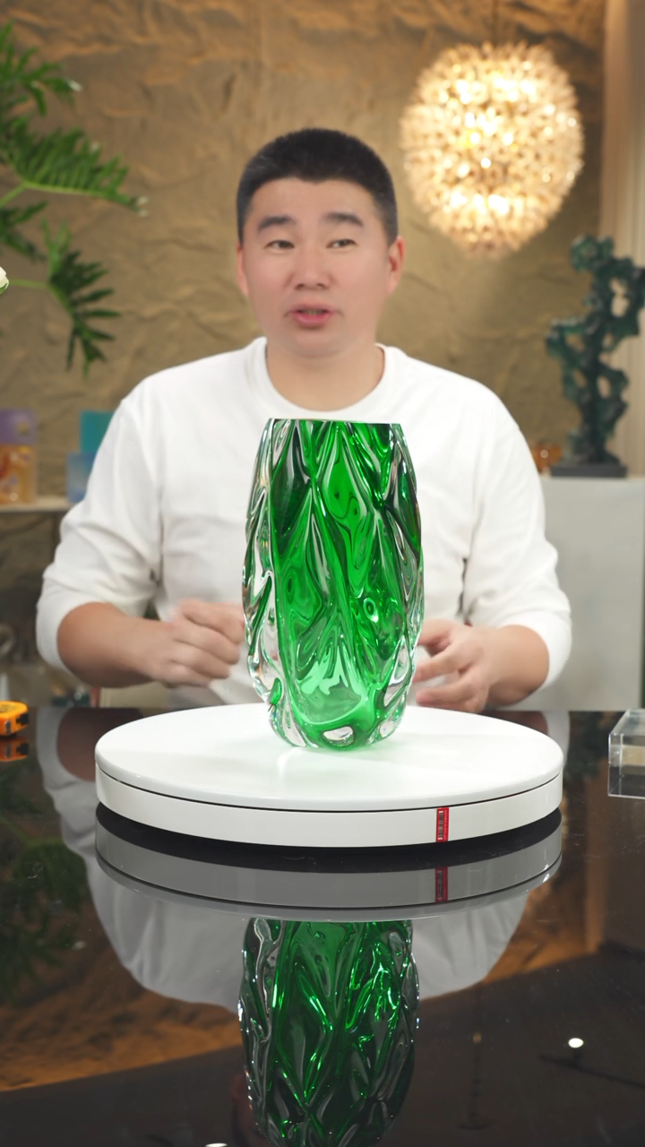 【闪购商品】瓷片设计款绿色花瓶