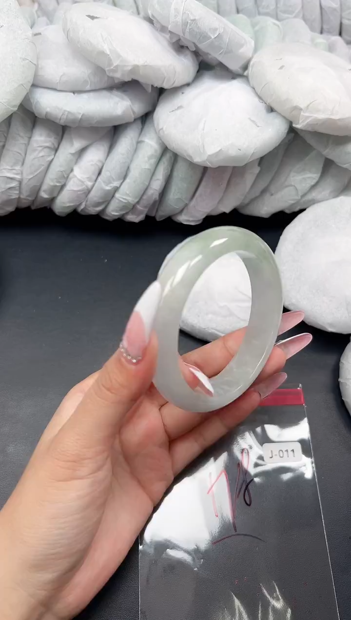 精品手镯，一物一拍J-011