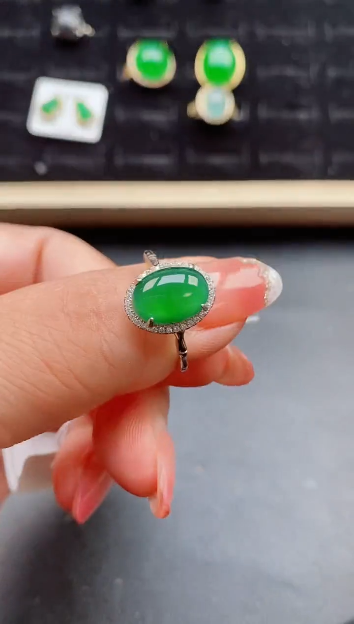 【闪购商品】翡翠戒指银S925镶嵌12121