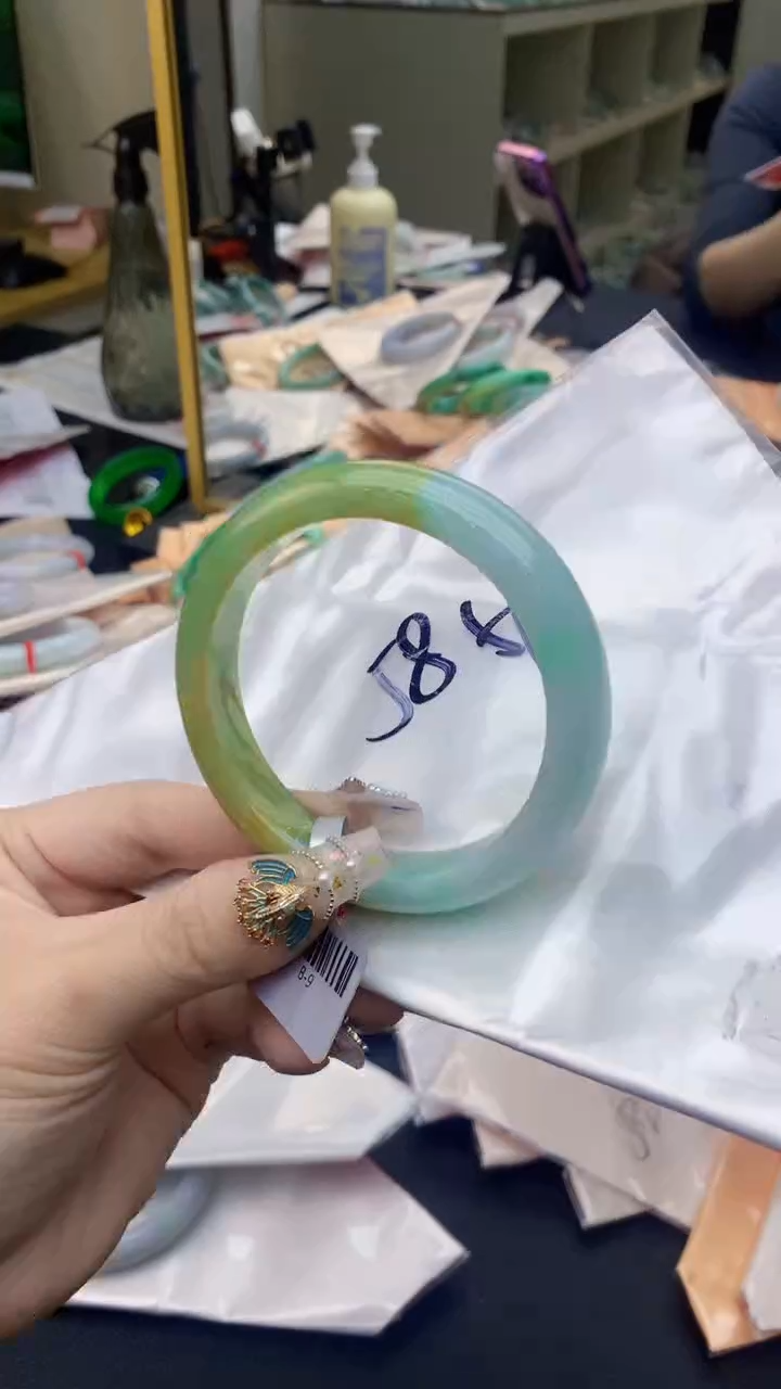 【闪购商品】翡翠手镯未镶嵌0011738787