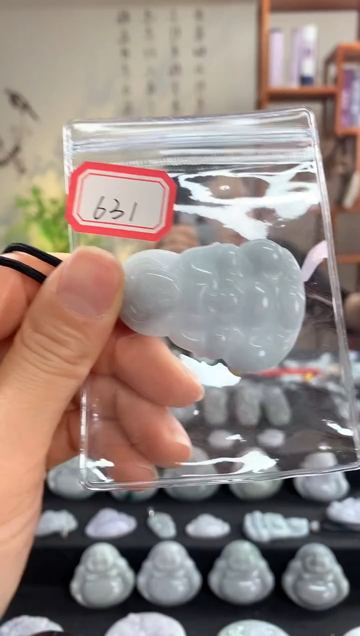 【闪购商品】翡翠颈饰未镶嵌观音631