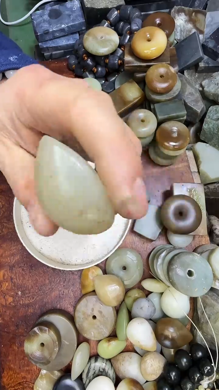 未镶嵌和田玉珠宝半成品1