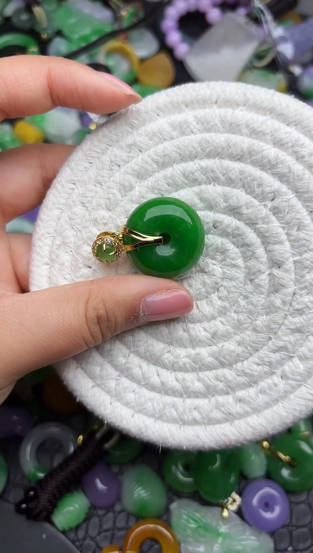 颈饰未镶嵌翡翠缅甸翡翠吊坠