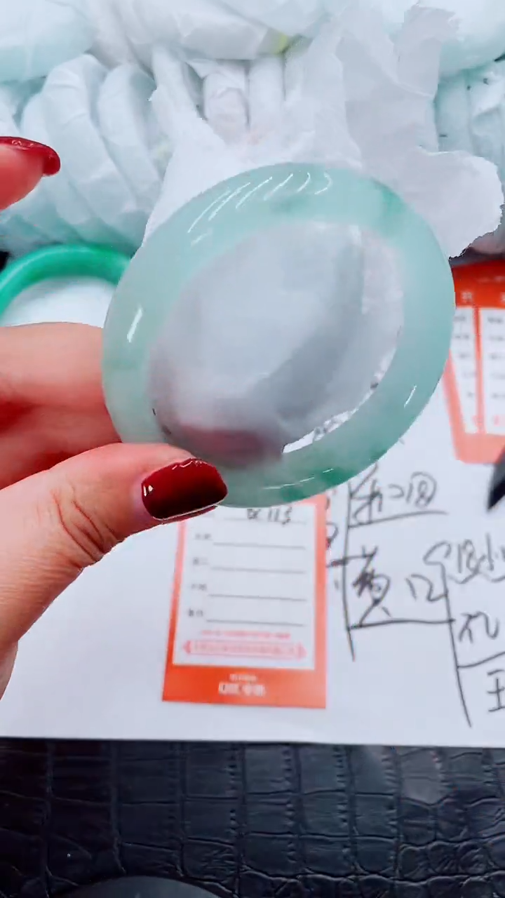 【闪购商品】石英质玉手镯未镶嵌Q113-56-57