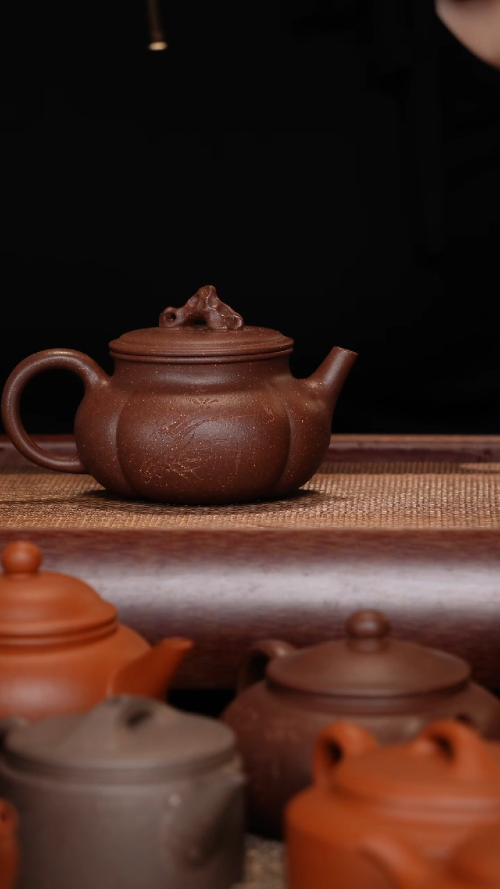 茶壶紫砂紫玉金砂长锦太湖石170cc