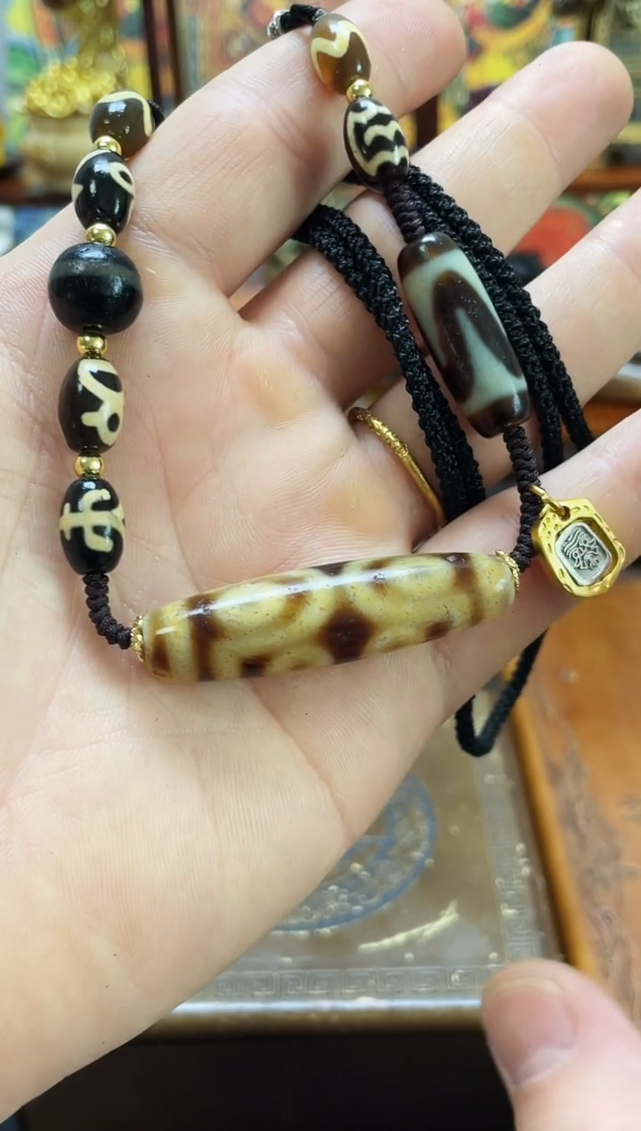 未镶嵌7眼锁骨玛瑙/玉髓颜色图案多样性随机发一条