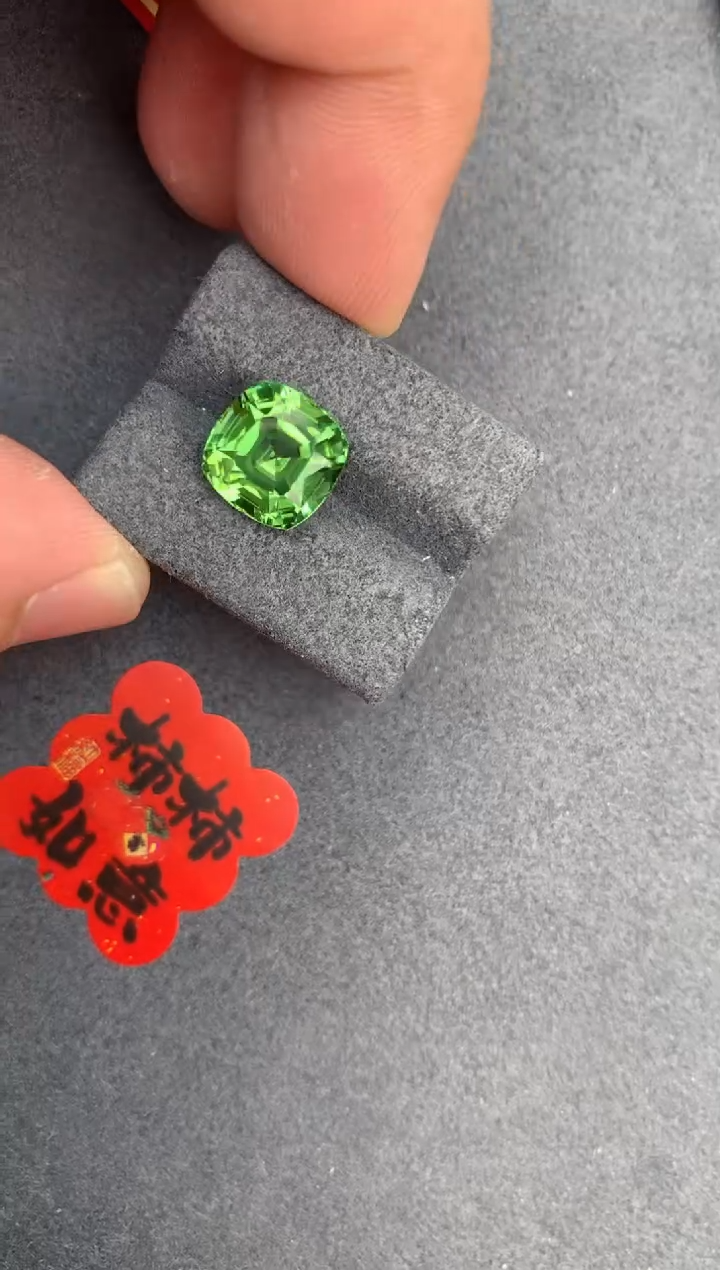 【闪购商品】碧玺裸石未镶嵌4.7ct绿碧玺